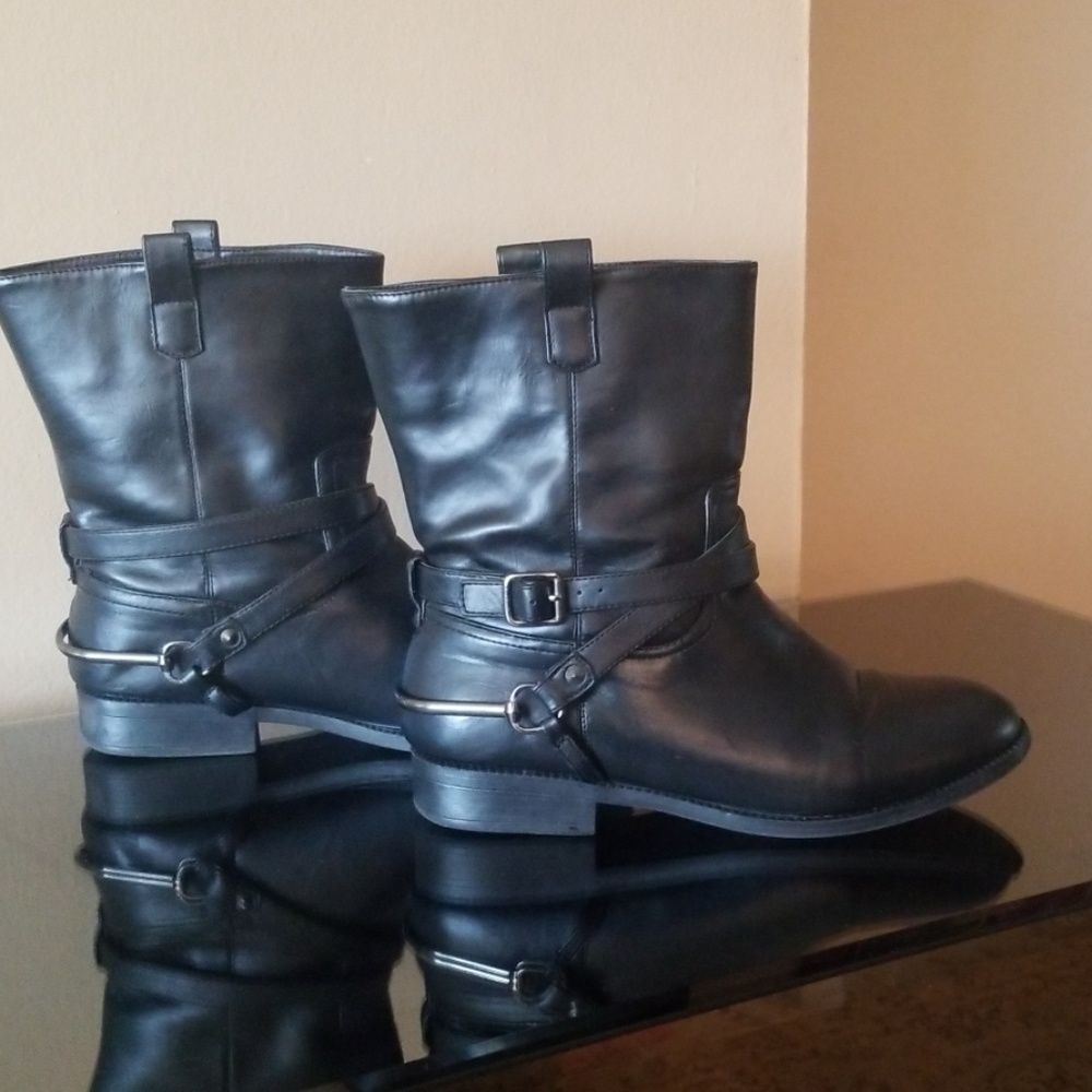 Jara Black Boots